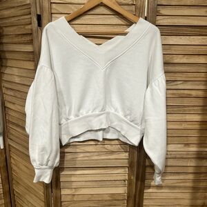 Balloon sleeve white sweatshirt